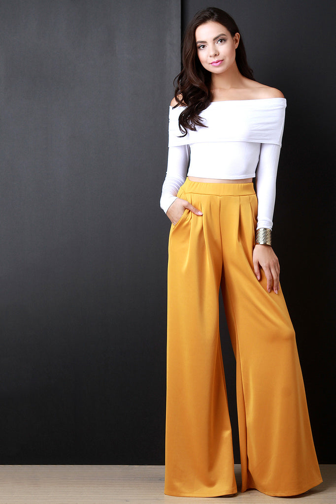 Folded Off the Shoulder Longsleeve Crop Top