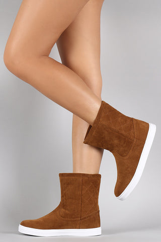 Quilted Suede Round Toe Flat Ankle Boots